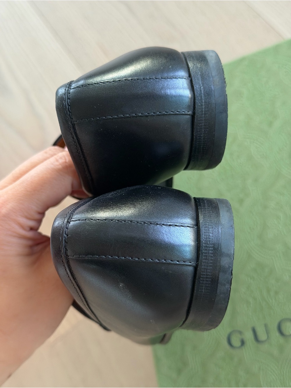 Gucci Black Leather Loafers with Gold Horsebit - Picture 5 of 9